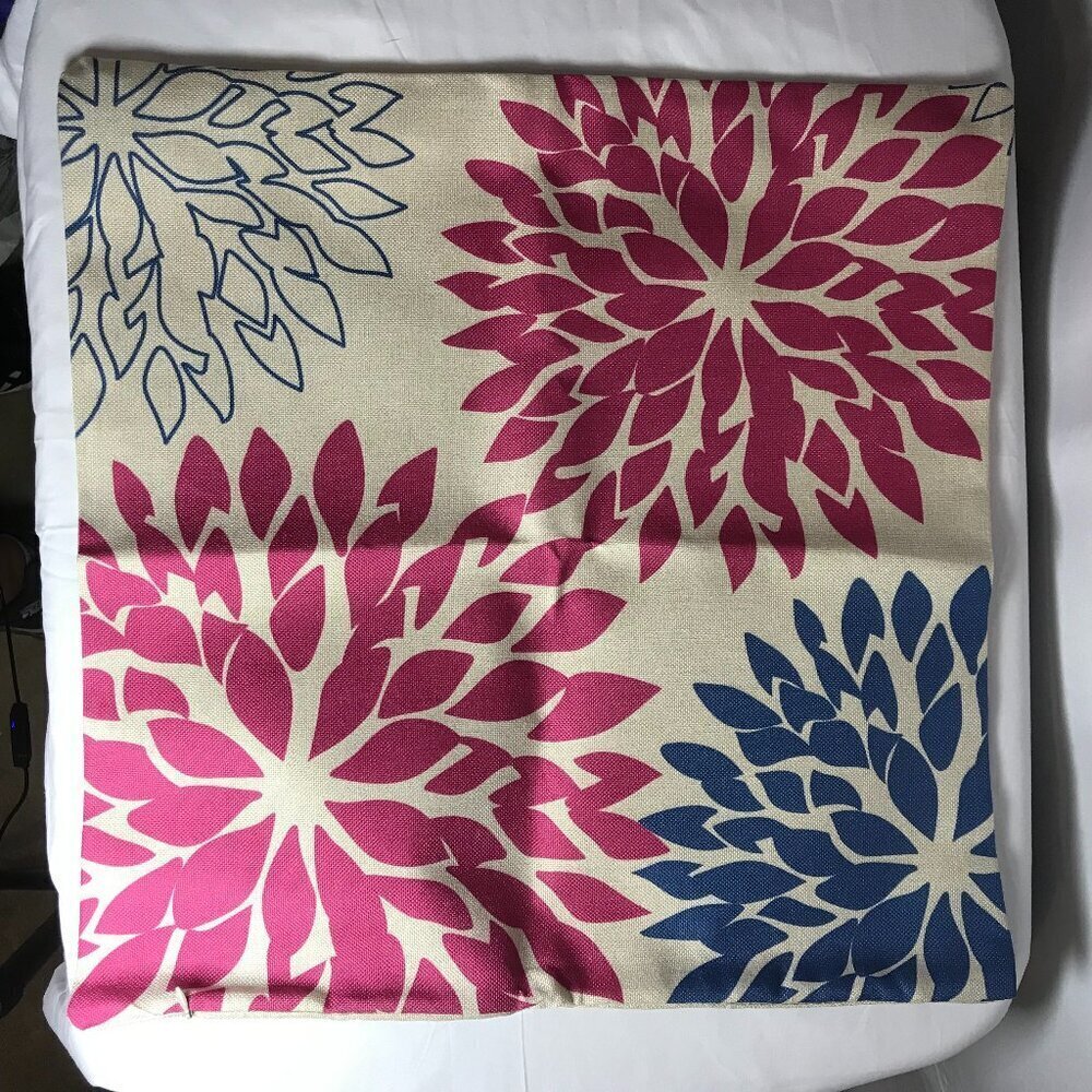 NWOT Pillow Cover for 16"x16" pillows. Decoration, flowers, couch, design